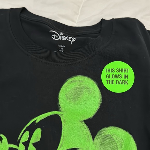 Disney top - Picture 3 of 3